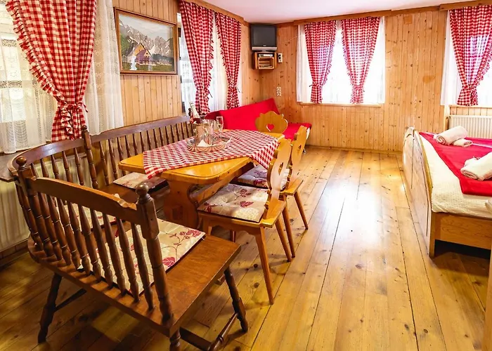 بيت ضيافة Slovenian Traditional بيغونيي نا غورينيسكِ