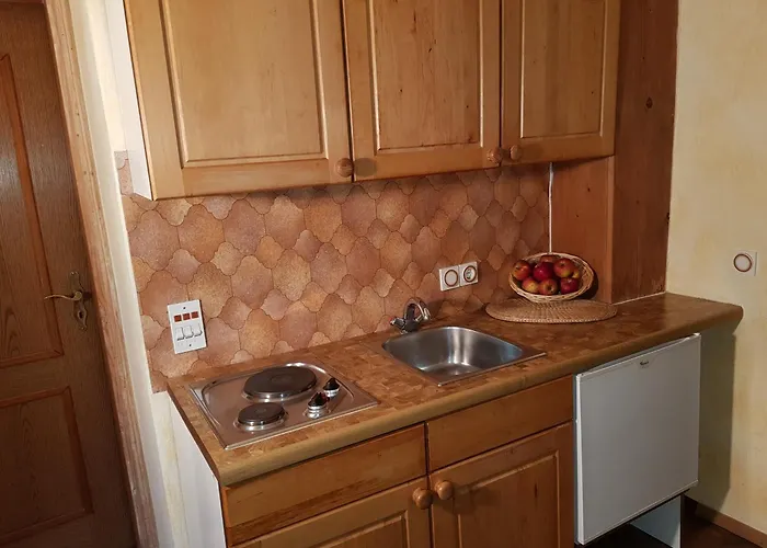 Slovenian Traditional بيت ضيافة بيغونيي نا غورينيسكِ